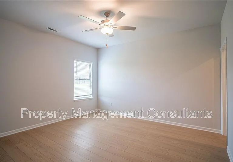 22821 Dashwood Ln — Photo 22