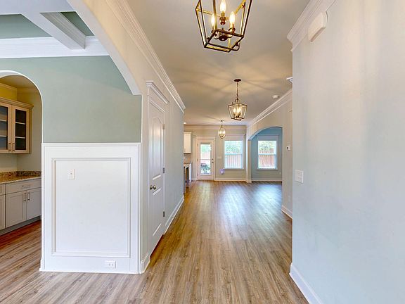 4th image of 511 Gary Glen Drive