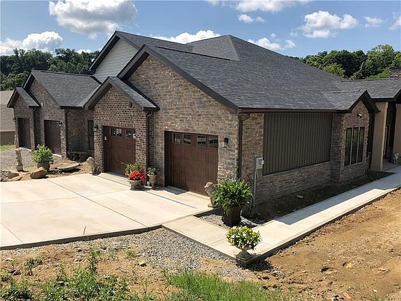 3rd image of 3030 Derby Ct