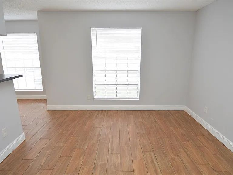 8722 Mallard Reserve Dr #102 — Photo 18