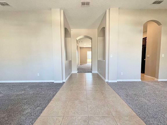3rd image of 855 Oakbranch Pl