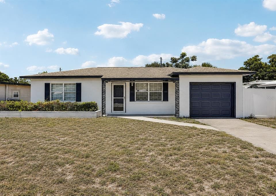 1st image of 104 E Grapefruit Cir