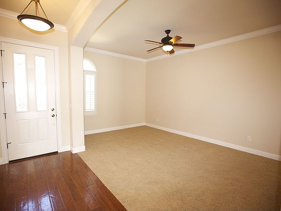 3rd image of 1101 McKenny Ct