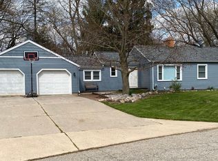 1287 James Ave, Williamston, MI 48895
