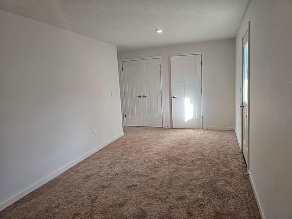3rd image of 2693 Meigs Dr