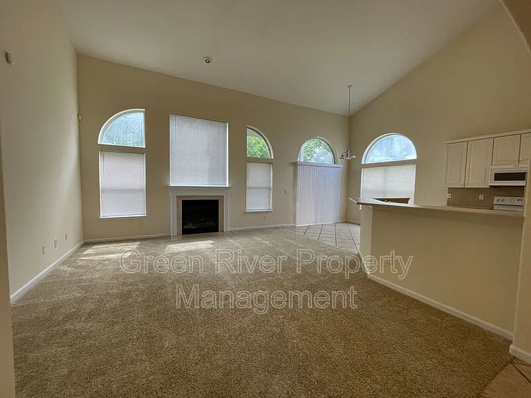 1804 Sea Pines Ln — Photo 7
