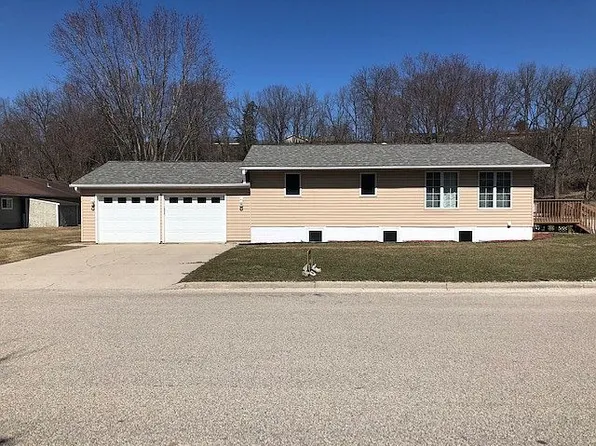 601 N 2nd St, Rushford, MN 55971