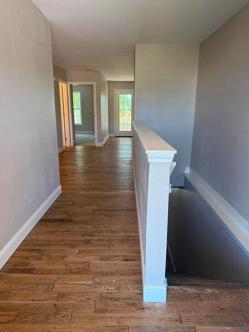 Building Photo - 424 E Deerwood Dr