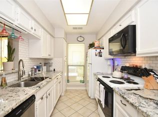 8299 Cambridge St APT 1204, Houston, TX 77054