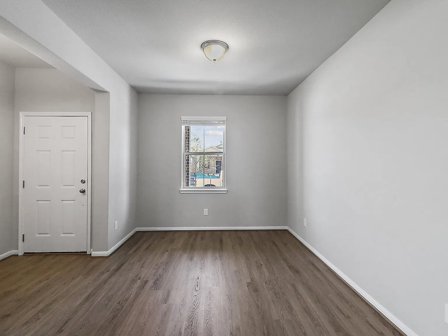 4 bed, 2.0 bath, 1787 sqft, $2,500 — Photo 4