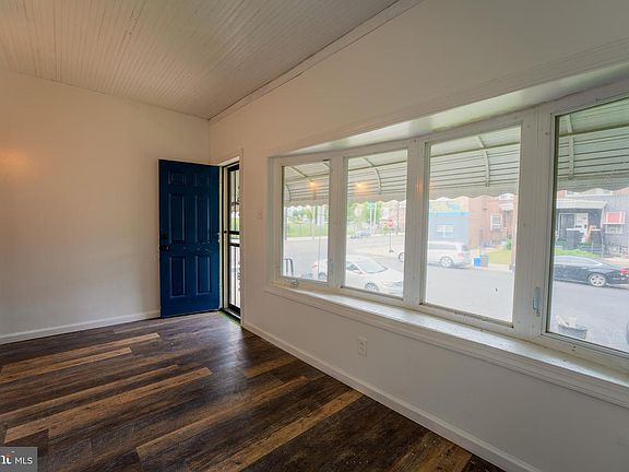 4th image of 2504 S 68th St