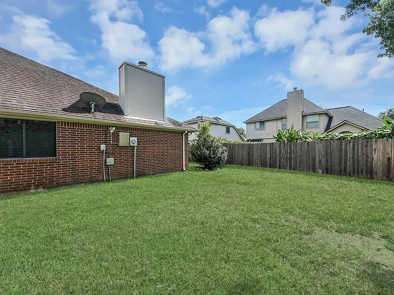 8322 Adler Lake Dr — Photo 43