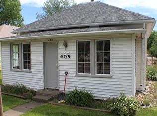 409 S 4th St, Douglas, WY 82633