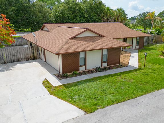 4th image of 1297 SW 24th Lane