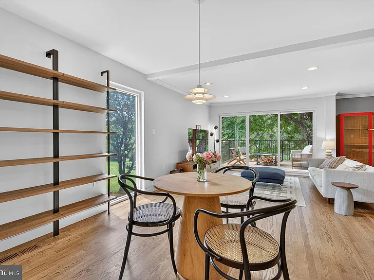 11131 Saffold Way — Photo 5