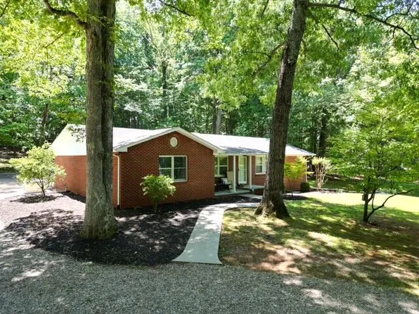 2283 Franklin St, Rocky Mount, VA 24151