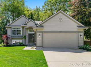 7154 Timbercreek Dr, Allendale, MI 49401