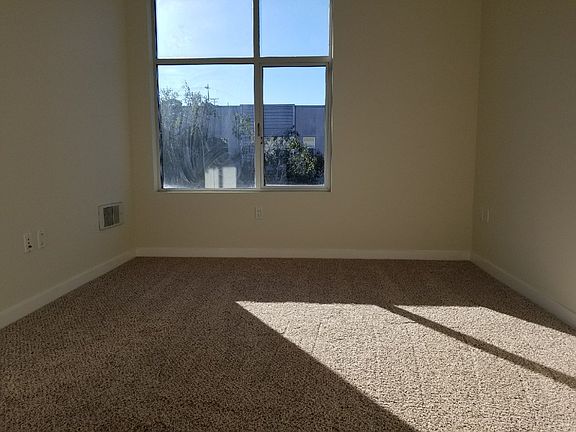 4th image of 451 Kansas St Unit 631