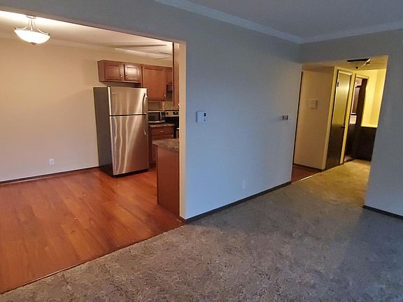 5th image of 2076 Chateau Ct APT 205
