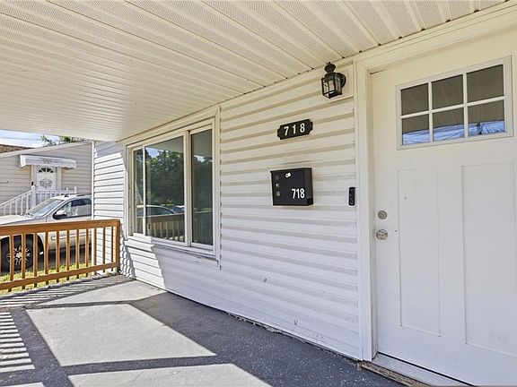 4th image of 718 Marcus St