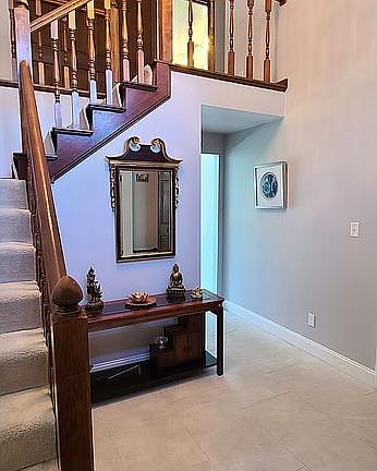 3rd image of 147 Randwood Dr