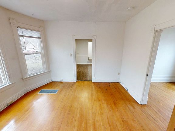 5th image of 2409 W 9th St #1