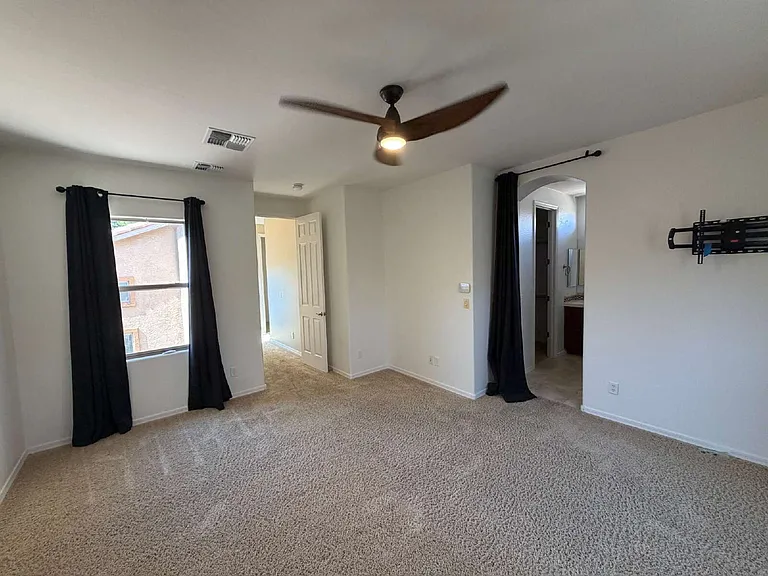 5621 E Adrian Ave — Photo 29