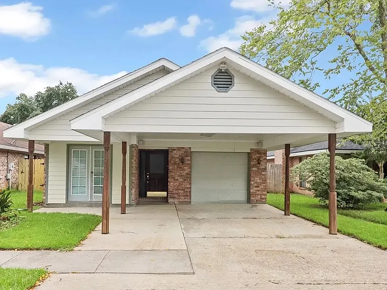 106 Darteze Dr — Photo 1