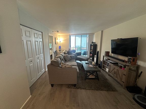 2nd image of 15 Winchester St #307
