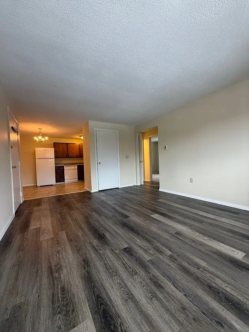 Renovated Gardner 2 Bed — Photo 3