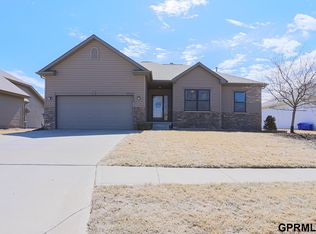 17029 Colleen Ln, Gretna, NE 68028