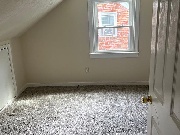 5th image of 3905 Gary Ave