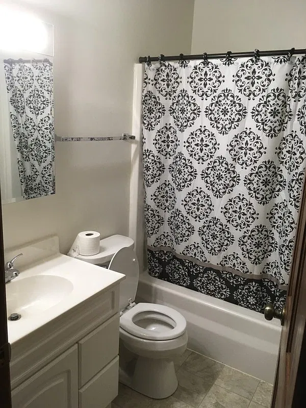 2 bed, 1.0 bath, 727 sqft, $600 — Photo 3