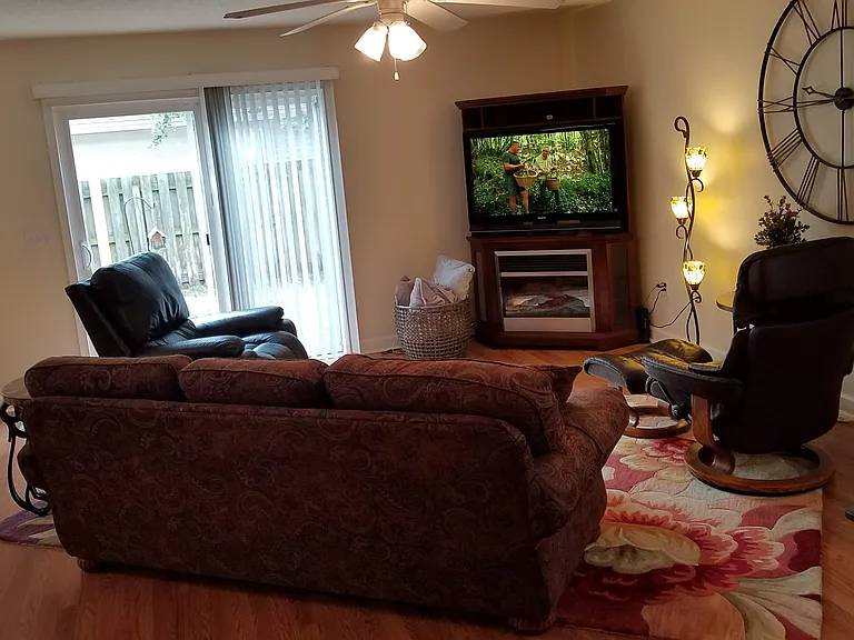 2809 Red Plum Ct — Photo 10