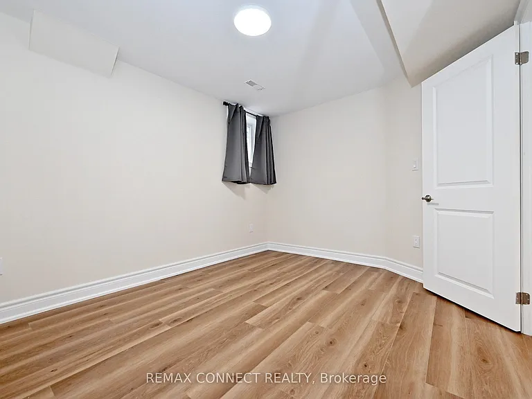 1788 Shelburne St — Photo 28