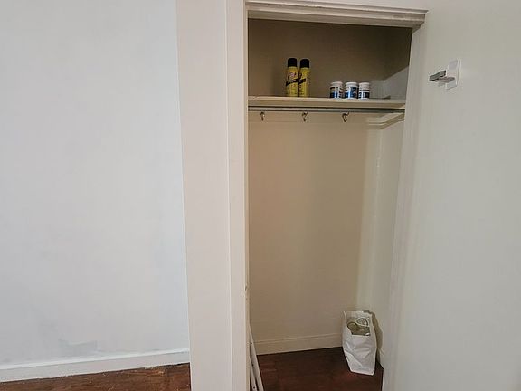 3rd image of 712 N Franklin St APT 2