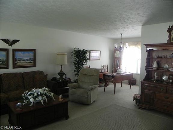 2nd image of 3401 E Prescott Cir