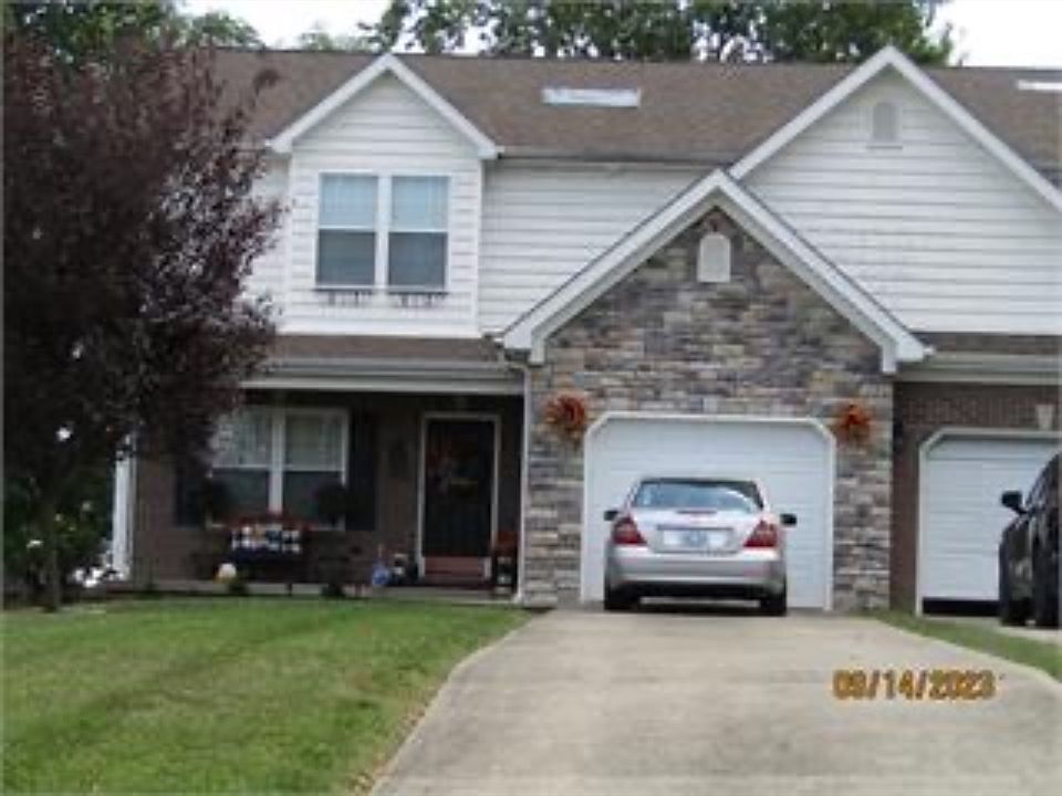 1st image of 102 Greystone Ct