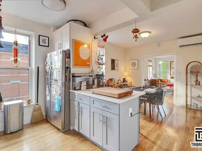 955 Seneca Ave #2R — Photo 3