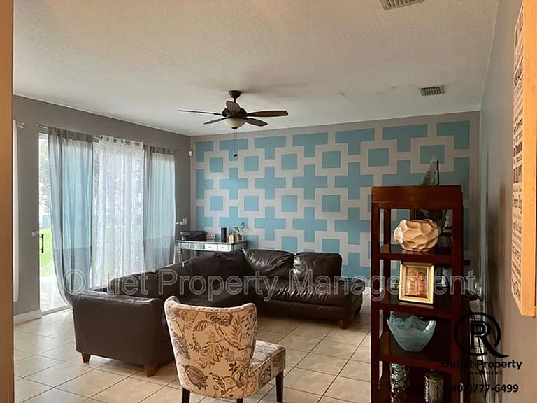 316 Coral Beach Cir — Photo 3