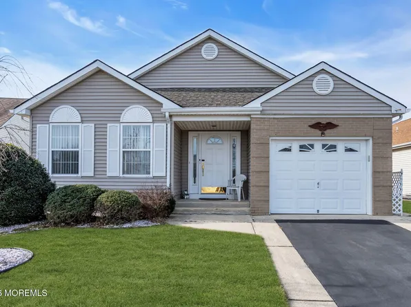 10 Bolton Court, Toms River, NJ 08757