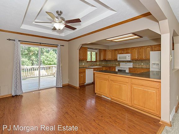4th image of 4004 N 211th St