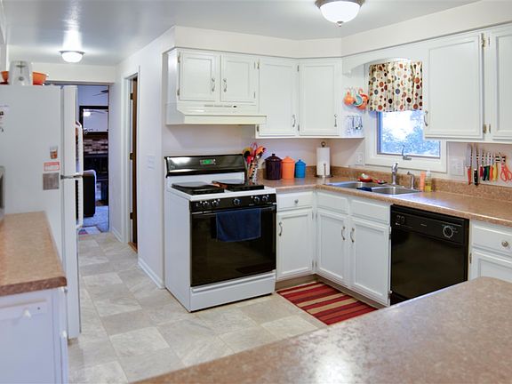 2nd image of 6215 Cordava Ct