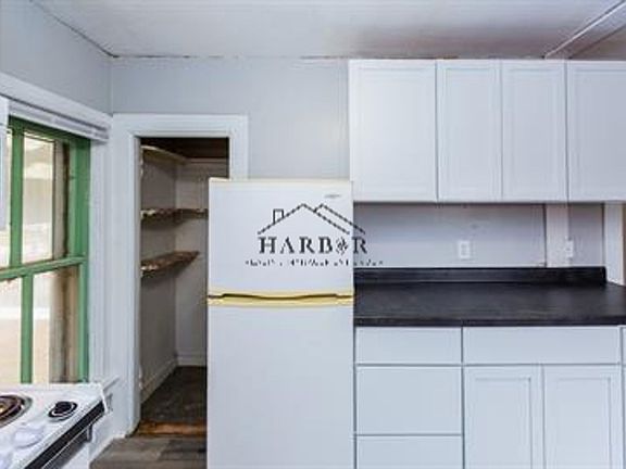3rd image of 1513 Whitewater Ave #0