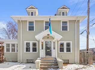 28 Lexington Pkwy S, Saint Paul, MN 55105