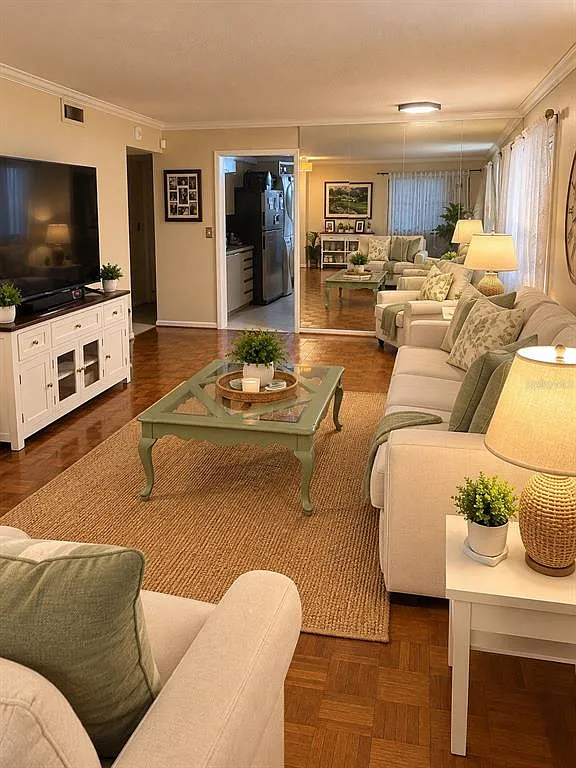 2 bed, 2.0 bath, 1495 sqft, $2,200 — Photo 4