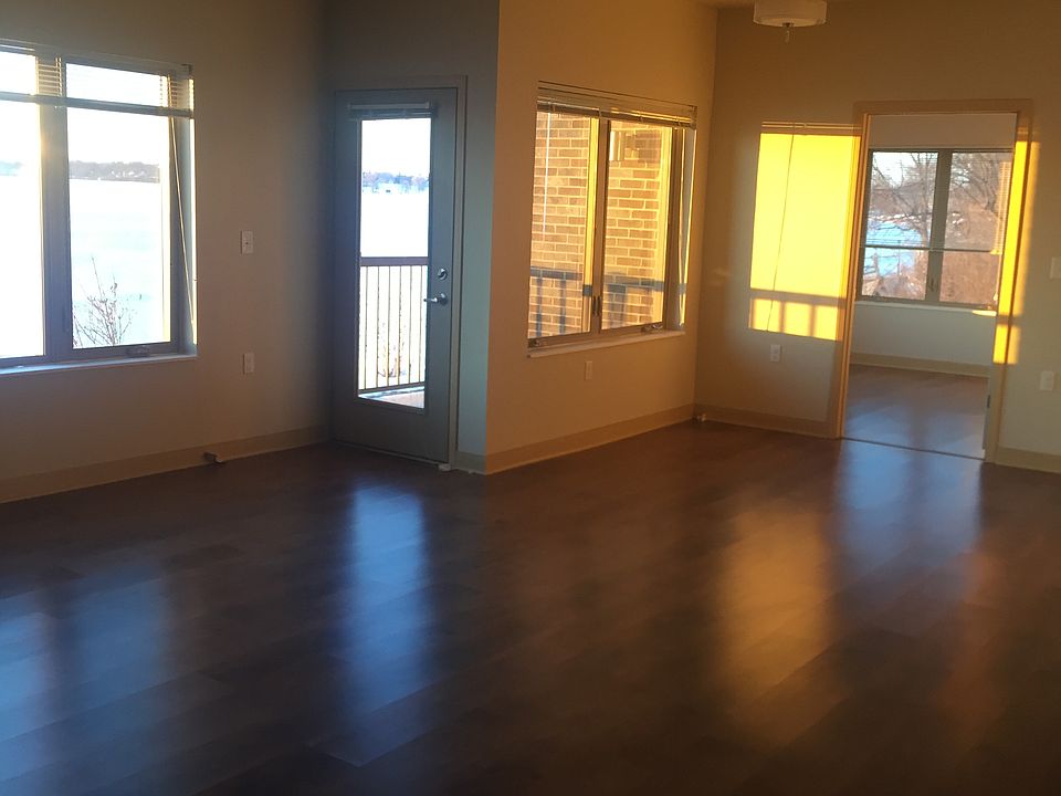 Living/Dining/Bedroom