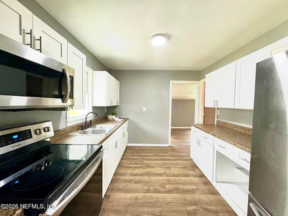 4th image of 5514 GREEN FOREST Drive