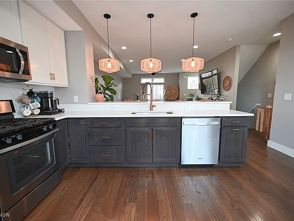 5th image of 712 Starkweather Ave