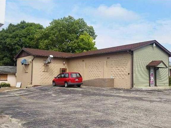 5th image of 5905 N Dixie Dr